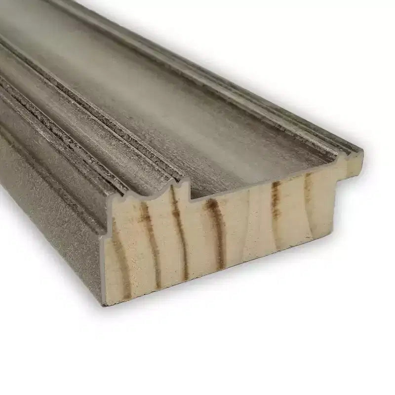 Espejo de pared de madera estrecho de plata envejecida sin bisel de 32" x 32" para altillo - Amanti Art: Cuadrado moderno, incluye accesorios de montaje