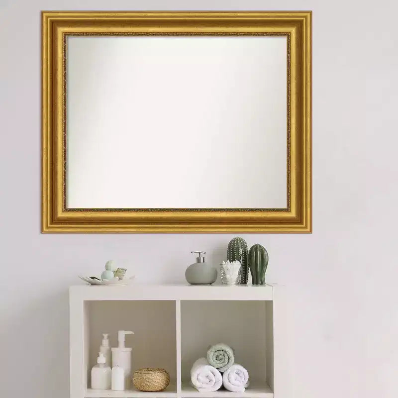 Espejo de pared de baño dorado sin bisel de 34 x 28 pulgadas - Amanti Art