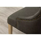 Sillas de anfitriona Roundhill Furniture con respaldo de ala, tapicería capitoné y botones, madera maciza, con clavos decorativos, color carbón, juego de 2
