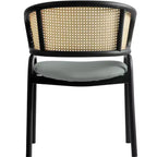 Juego de 4 sillas de comedor LeisureMod Ervilla con respaldo de mimbre y asiento de cuero con estructura de acero negro, cocina moderna de interior, comedor, asientos de mesa