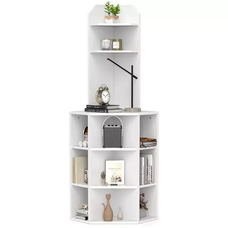 Estantería esquinera de 6 niveles Costway, estantería esquinera de 63 pulgadas de alto con 2 puertos USB y estación de carga, marrón/blanco