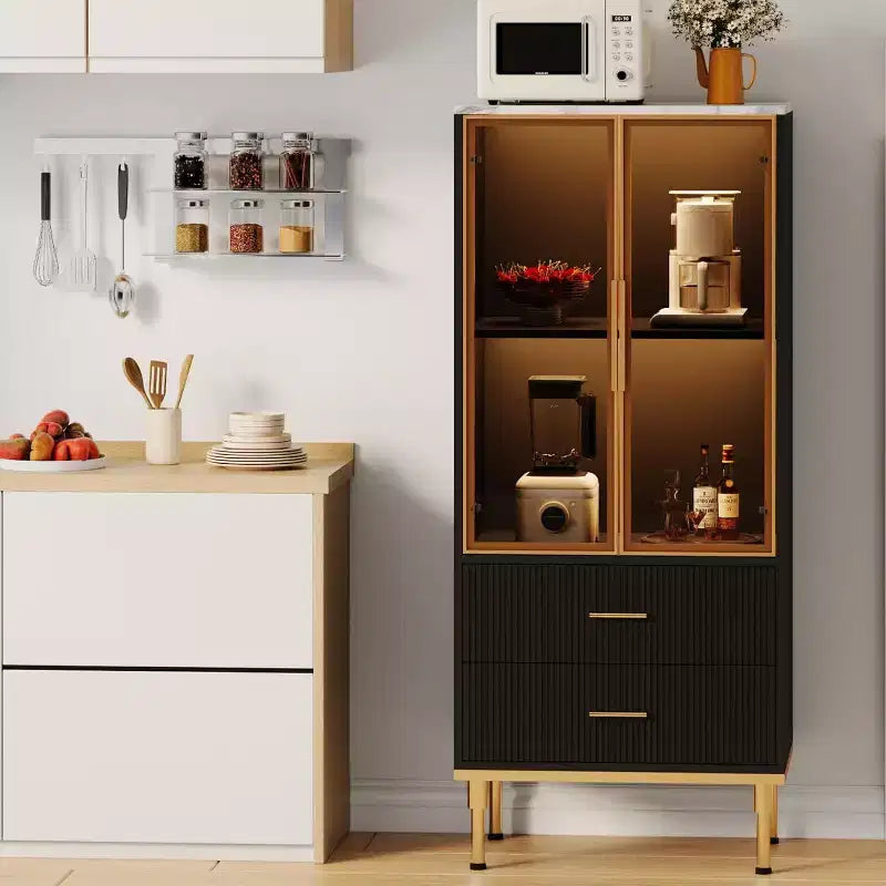 Armario de almacenamiento estriado moderno con puerta de cristal y 2 cajones, estantes ajustables, detalles dorados, construcción de MDF para cocina, sala de estar, oficina