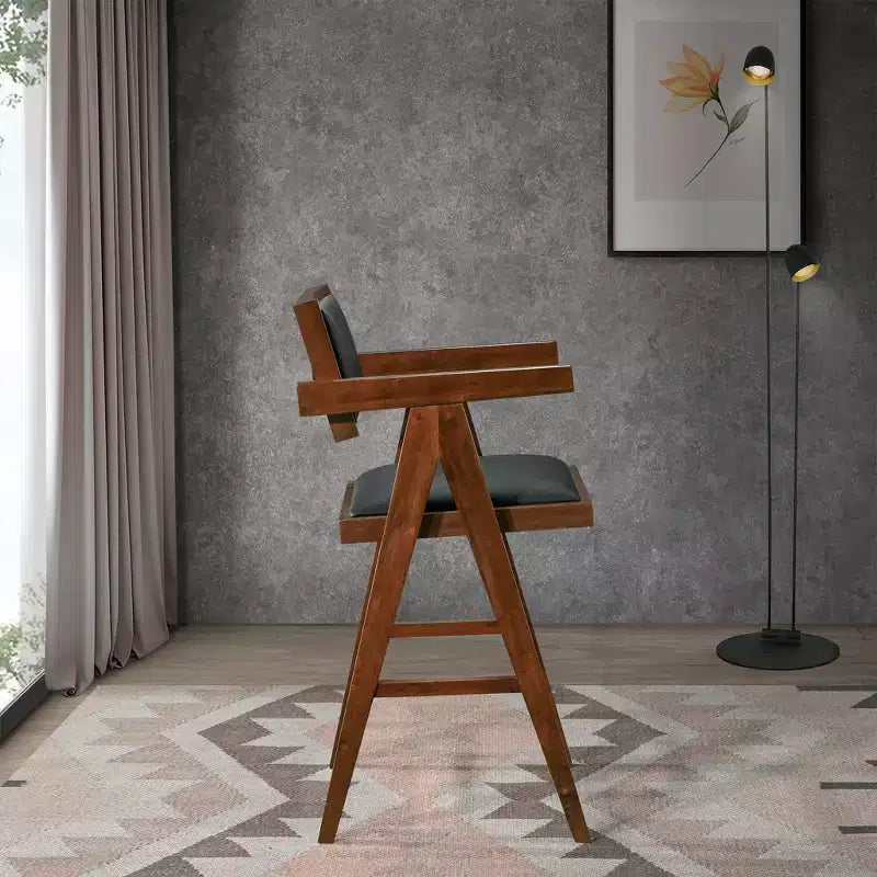 Christopher Knight Home Hamilton taburete con brazos para mostrador tapizado de piel sintética y madera maciza, de estilo moderno de mediados de siglo, de 26" (Juego de 2)