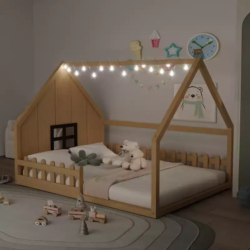 Cama de madera Whisen con forma de casa, tamaño completo, con ventana y valla