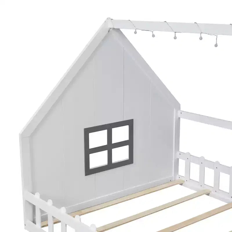 Cama de madera Whisen con forma de casa, tamaño completo, con ventana y valla
