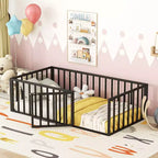 Marco de cama Okak Moderno de suelo con valla de seguridad y puerta, Marco de cama infantil de metal para niños y niñas, Fácil de montar