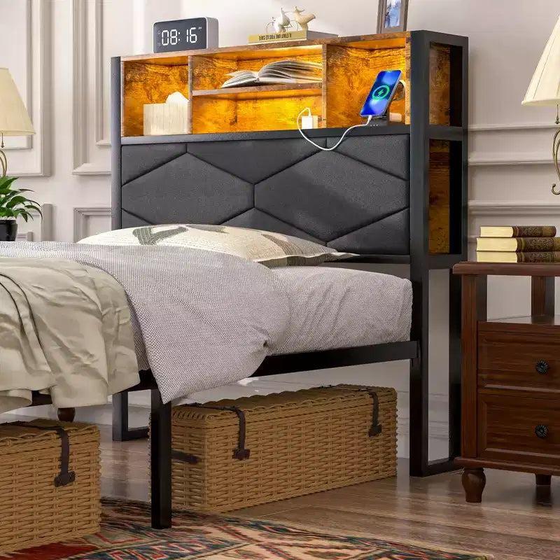 Base de Cama Tapizada VECELO Individual/Matrimonial/Queen, Base de Cama con Plataforma de Metal con Estación de Carga, Cabecera con Almacenamiento, Luces LED y Tomas USB, Marrón