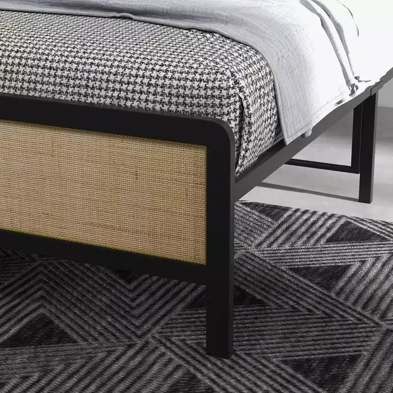 CuisinSmart Base de cama con cabecero y piecero de ratán, base de cama bohemia con soportes de listones de metal de alta resistencia, no necesita somier