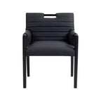 Meridian Furniture, Silla de comedor con brazos Aimee de piel vegana