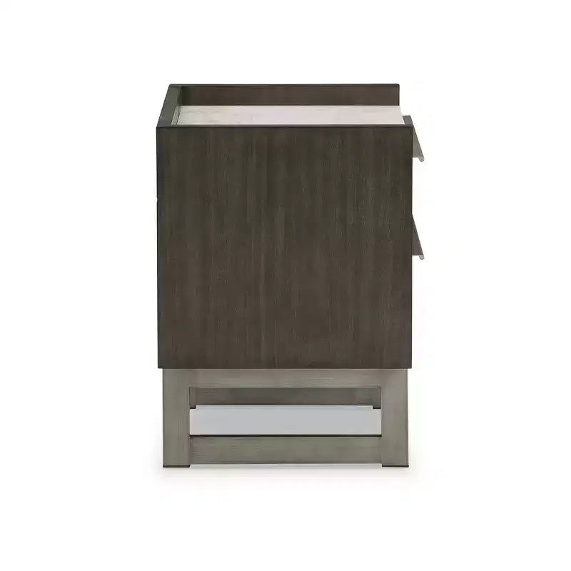 Signature Design by Ashley Arkenton Mesita de noche de 2 cajones con tapa de mármol blanco - Mesa auxiliar moderna para dormitorio, acabado en madera marrón grisáceo