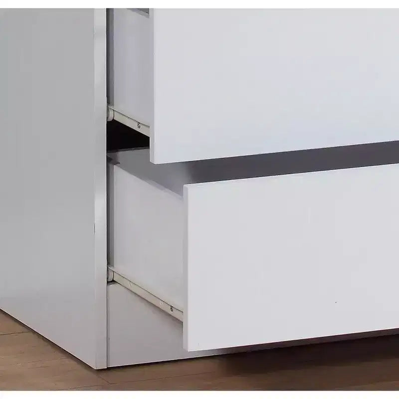 Cómoda moderna Okak Sleek de 5 cajones con rieles metálicos silenciosos y cerradura superior de metal para ropa