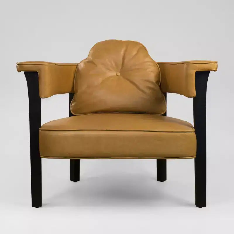 Sillón Art Leon de piel con estructura de madera de fresno