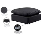 Meridian Furniture, Otomana de cuero vegano Indulge