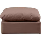 Meridian Furniture, Otomana de cuero vegano Indulge