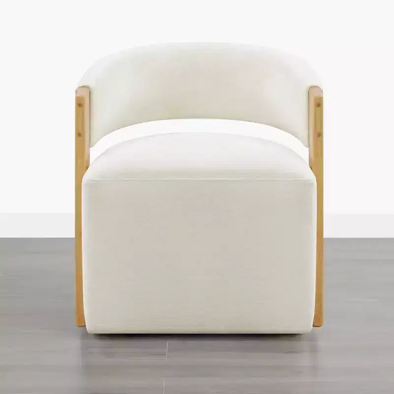 Silla de comedor tapizada Spruce&Spring con reposabrazos de madera y ruedas ocultas