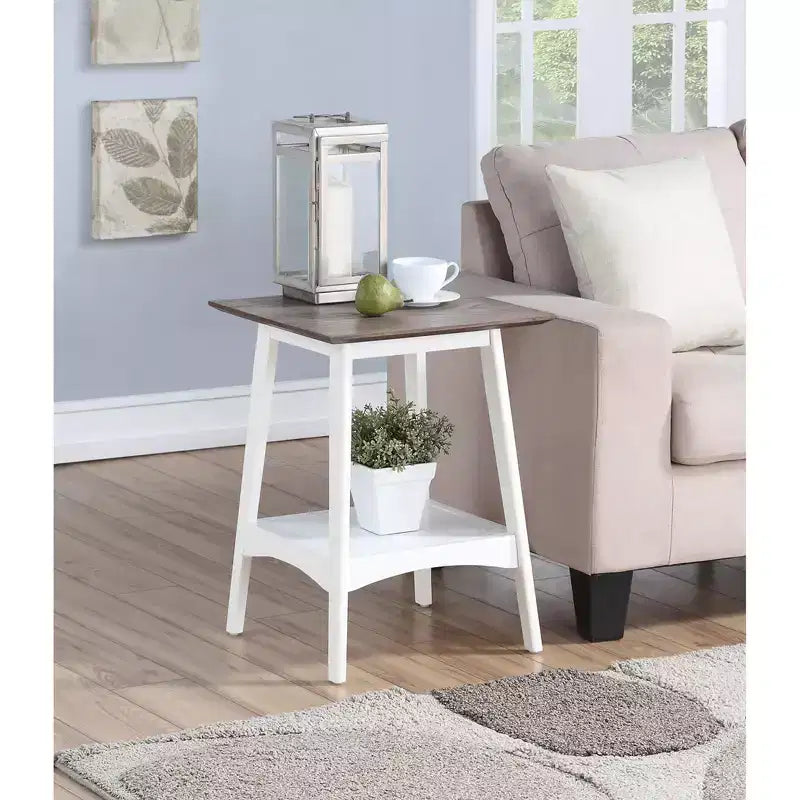 Mesita auxiliar HomeStock Belmont con diseño de estante abierto moderno de mediados de siglo, tapa de MDF chapado y patas de madera de caucho para sala de estar u oficina