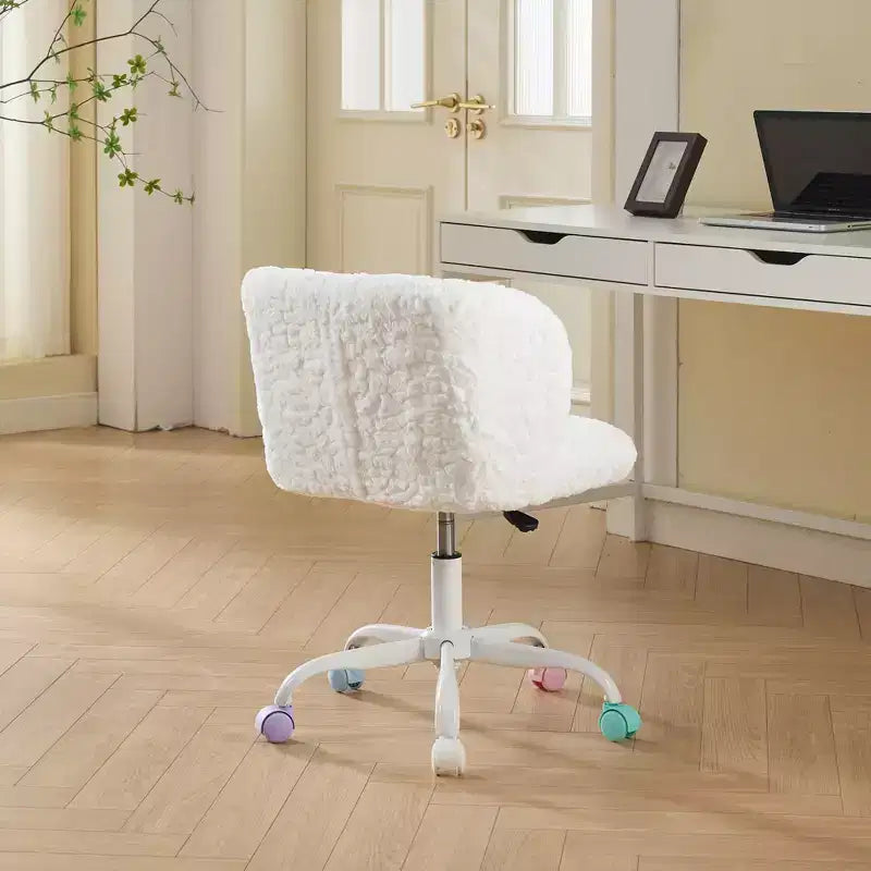 Silla de oficina Okak Velvet, silla de escritorio con base metálica dorada, silla giratoria con altura ajustable para oficina, hogar