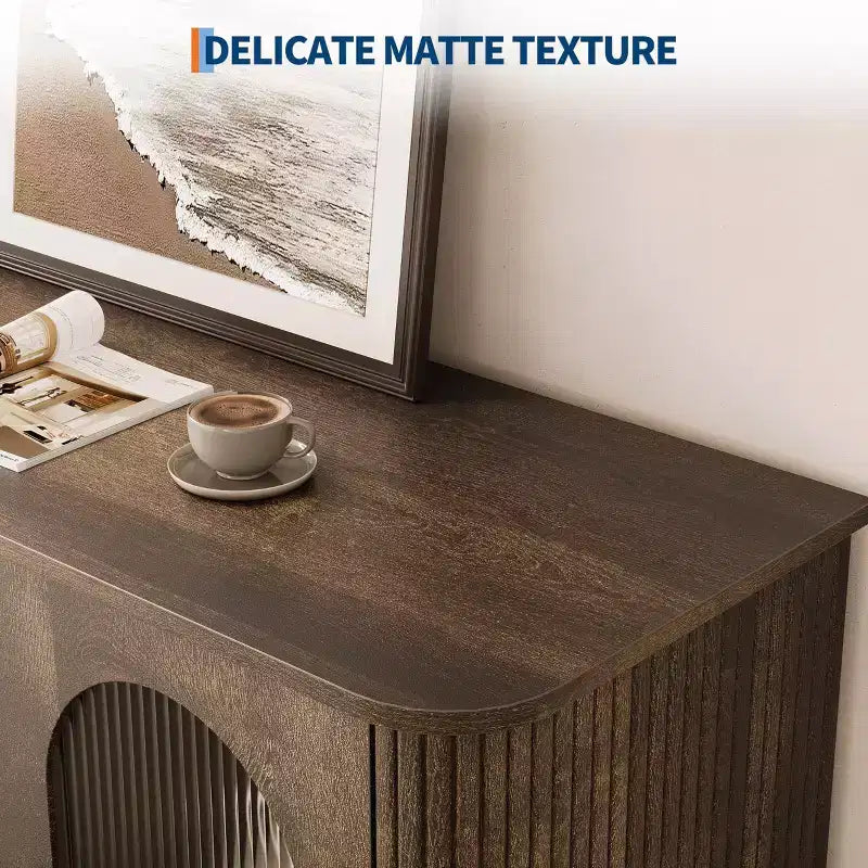GarveeHome Aparador Buffet de 47" con 2 Puertas de Vidrio Estriado y 3 Cajones, Barra de Café Acentuada de Granja Moderna con Estantes Ajustables