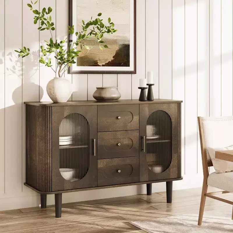 GarveeHome Aparador Buffet de 47" con 2 Puertas de Vidrio Estriado y 3 Cajones, Barra de Café Acentuada de Granja Moderna con Estantes Ajustables