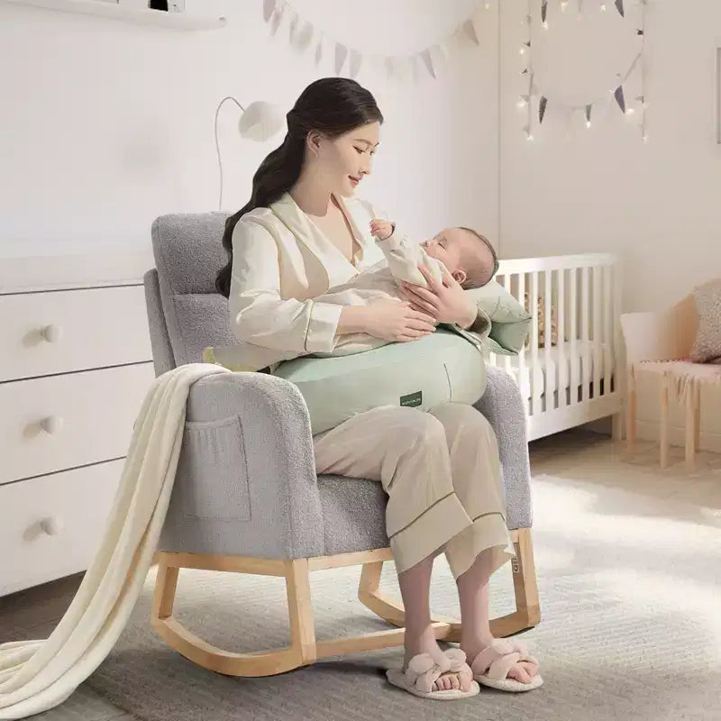 Mecedora tapizada COZONY con respaldo alto y patas de madera, cómoda mecedora de acento para guardería con bolsillo lateral para sala de estar