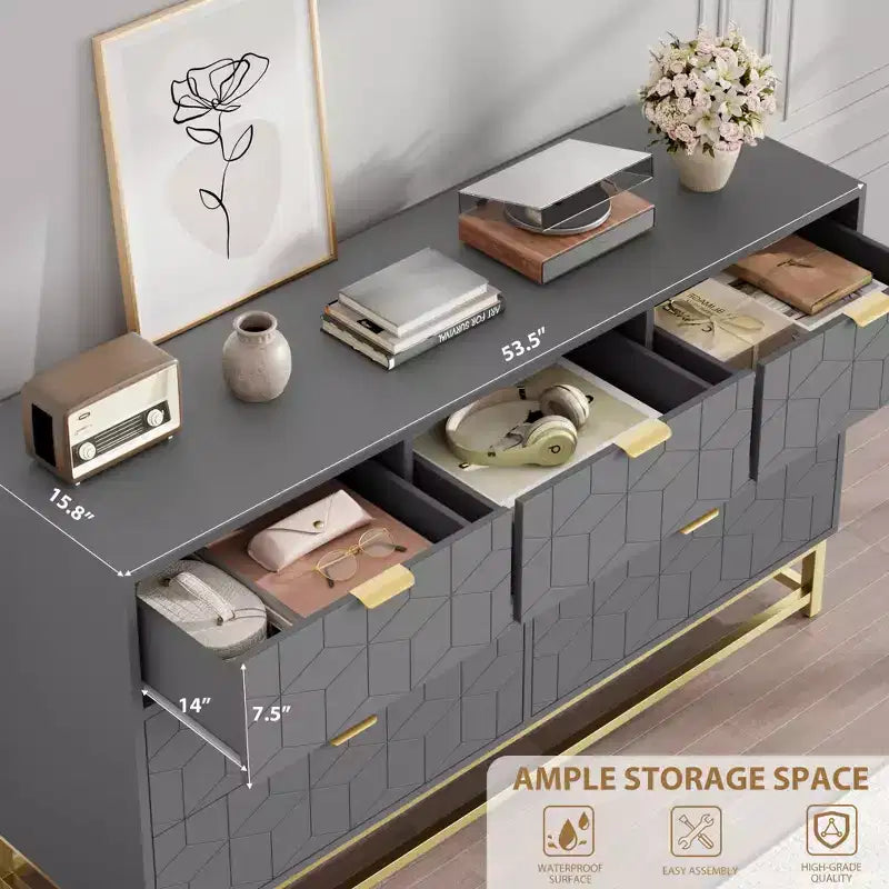 Cómoda para dormitorio, 7 cajones con tiradores y patas de metal dorado, cómoda moderna para armario