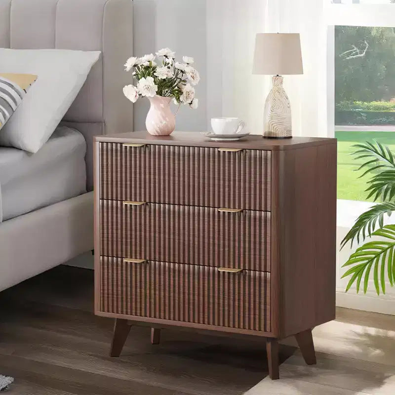 GustoWave Mesita de noche acanalada de estilo rústico de 32'', mesita de noche moderna de 3 cajones con tirador dorado, mesita auxiliar con paneles ondulados