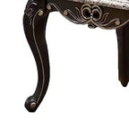 Mesa auxiliar Royal Hampton, madera nogal oscuro, detalles tallados, 28 pulgadas