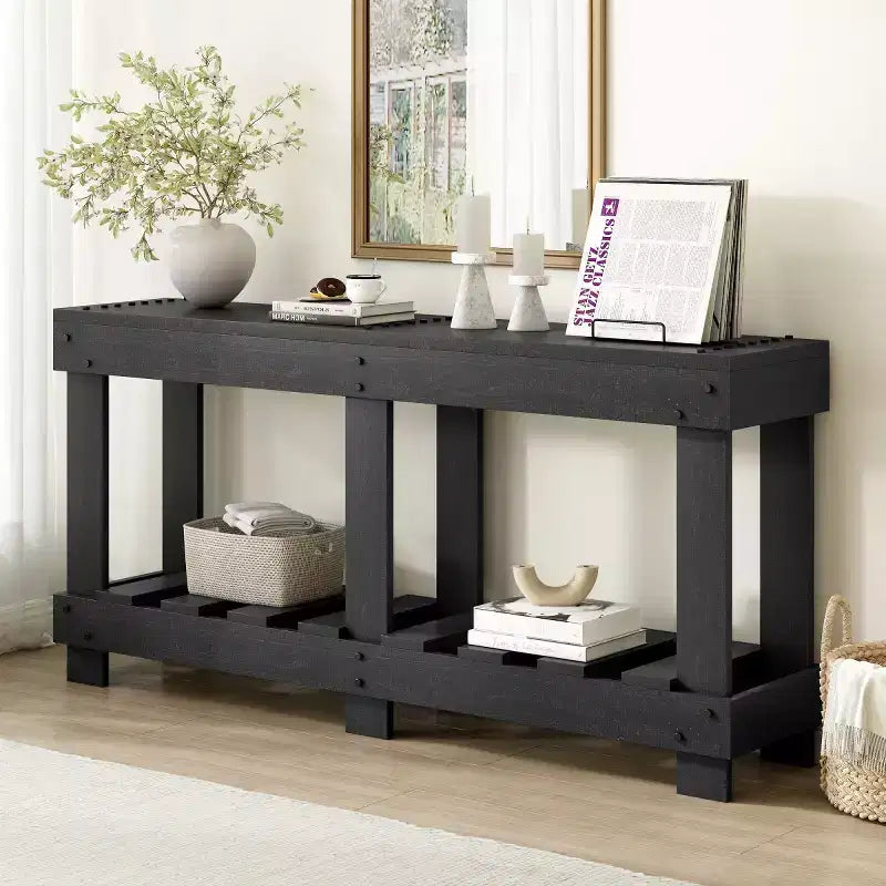 62.9 Mesa consola de entrada para casa de campo con estante de almacenamiento, mesa de pasillo de madera maciza de abeto con detalles de remaches de metal para sala de estar - Panipeachy