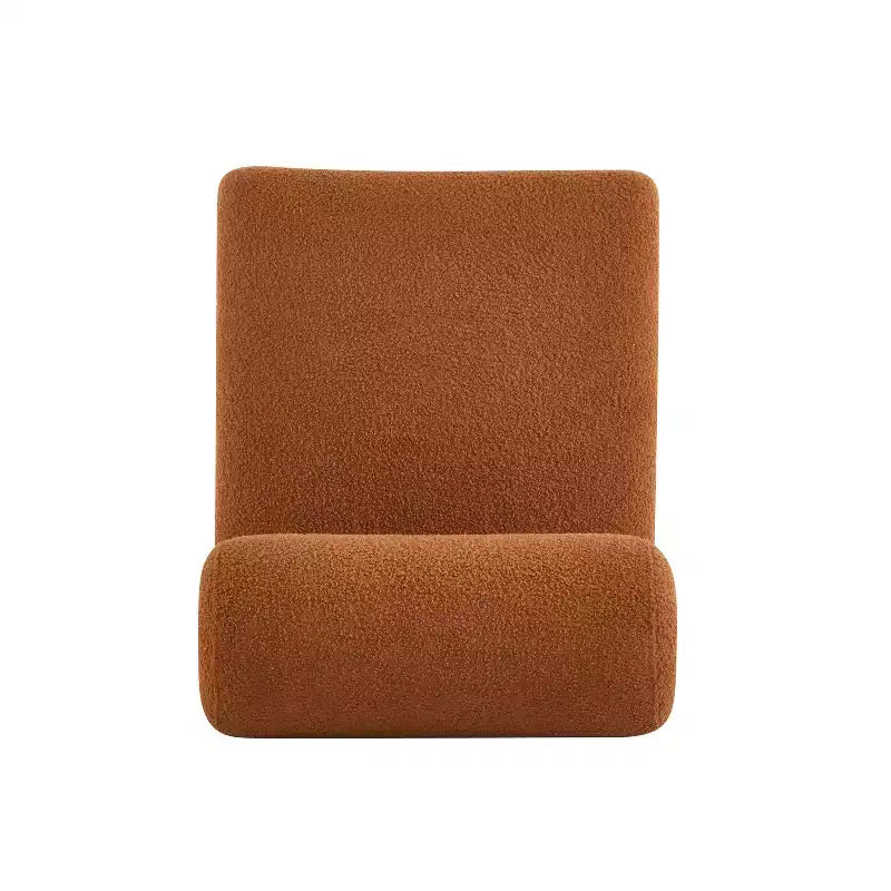 Sillón Homy Casa con respaldo enrollado y base de madera maciza, tapicería de bouclé