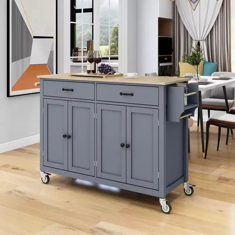 Carro de cocina con ruedas y encimera de madera maciza, ruedas con bloqueo, 137.9 cm de ancho, armario de 4 puertas y dos cajones, especiero