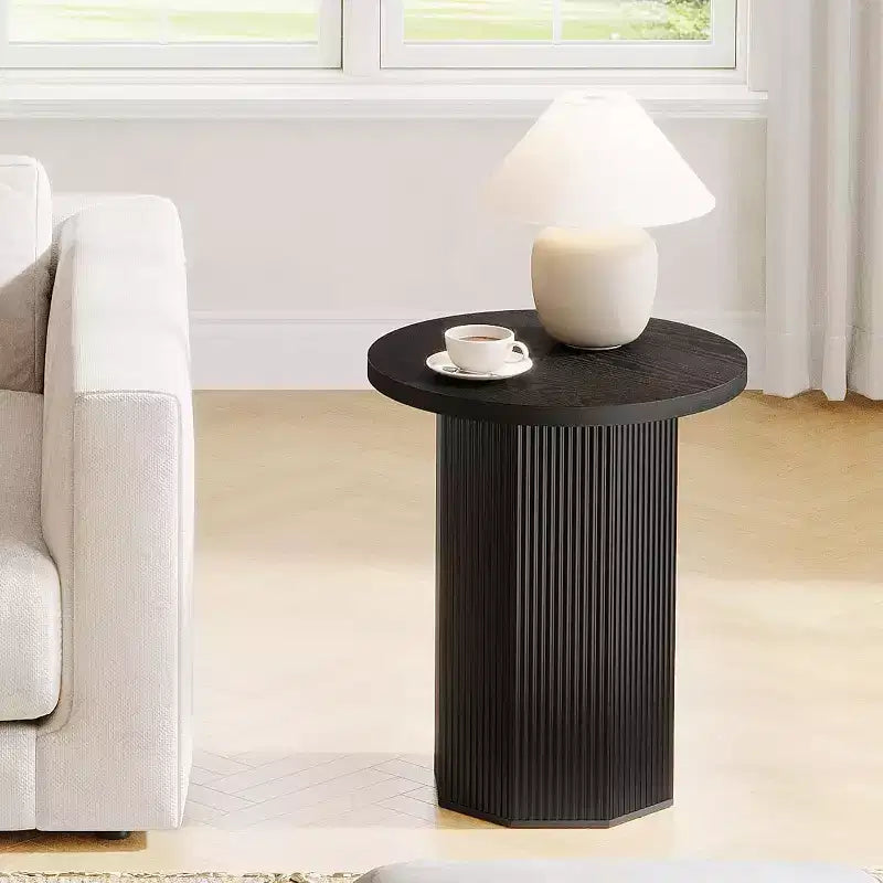 Mesa auxiliar redonda Lantine, mesa auxiliar de pedestal estilo rústico, mesita de noche de madera estriada, soporte para bebidas para sala de estar, dormitorio, color negro