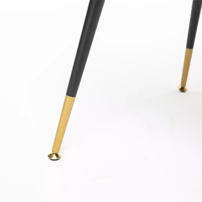 Juego de 2 sillas de comedor tapizadas en terciopelo, sillas decorativas con ribete de tachuelas y patas de metal negro con punta dorada para cocina o comedor - Panipeachy