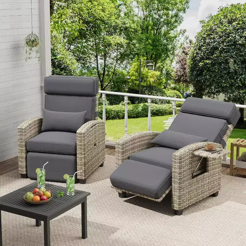 Tumbona reclinable de mimbre para exteriores, reclinable de patio de ratán con bomba de aire, respaldo ajustable, mesa abatible y cojín, se reclina 150 grados