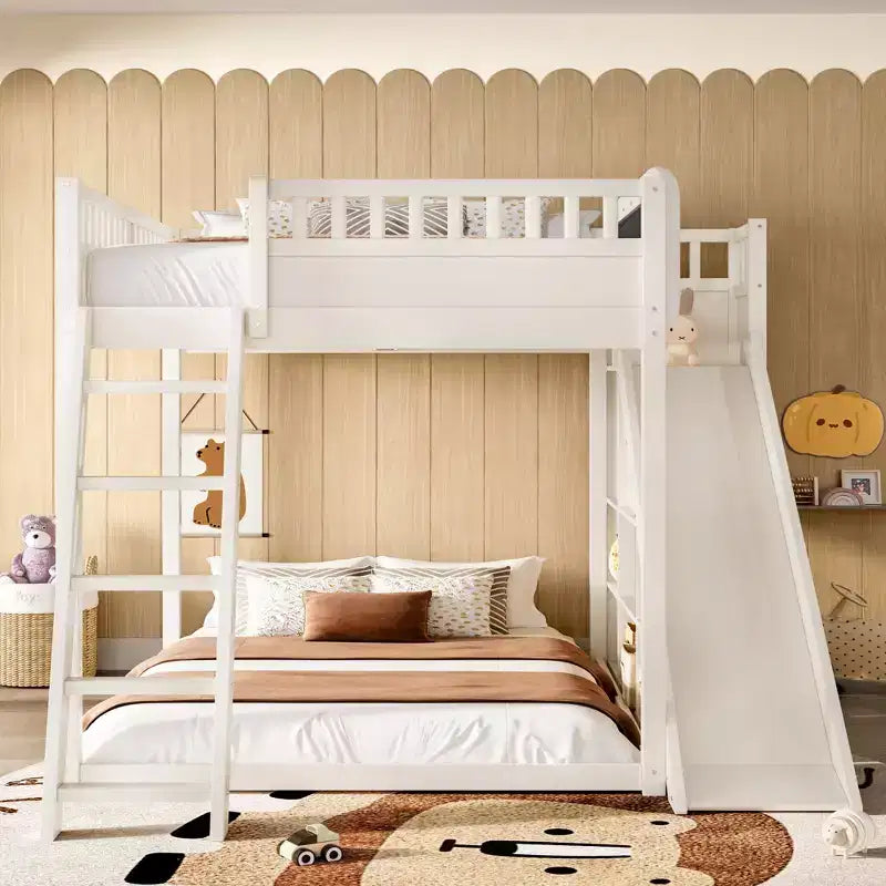 Cama alta Bellemave con cabecero tapizado y estantes de almacenamiento, estructura de cama alta de madera maciza con escalera y tobogán para niños