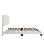 Base de cama tapizada con plataforma, cabecero curvo tipo silla de montar y detalles de rombos capitoné