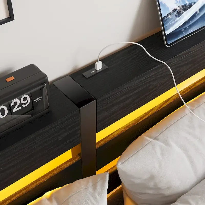 Base de cama metálica Queen con cabecero de madera, iluminación LED y cabecero con almacenamiento
