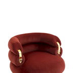 Sillón tapizado de barril color rojo vino con otomana y patas de metal