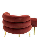 Sillón tapizado de barril color rojo vino con otomana y patas de metal