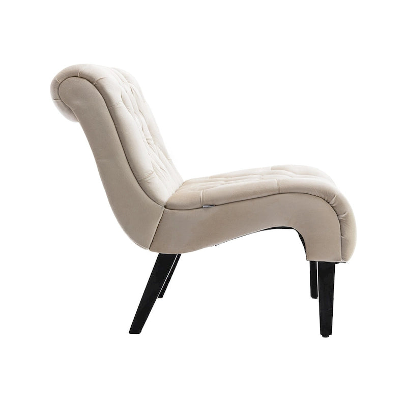 Sillón decorativo de terciopelo beige con capitoné y patas de madera