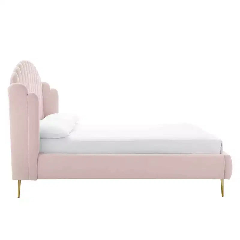 Cama de plataforma con respaldo alado de terciopelo Queen Lana Performance - Modway