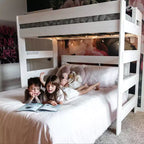 Max & Lily Litera de madera maciza, marco de cama en forma de L de dos plazas con cama de matrimonio, estilo moderno de granja para niños