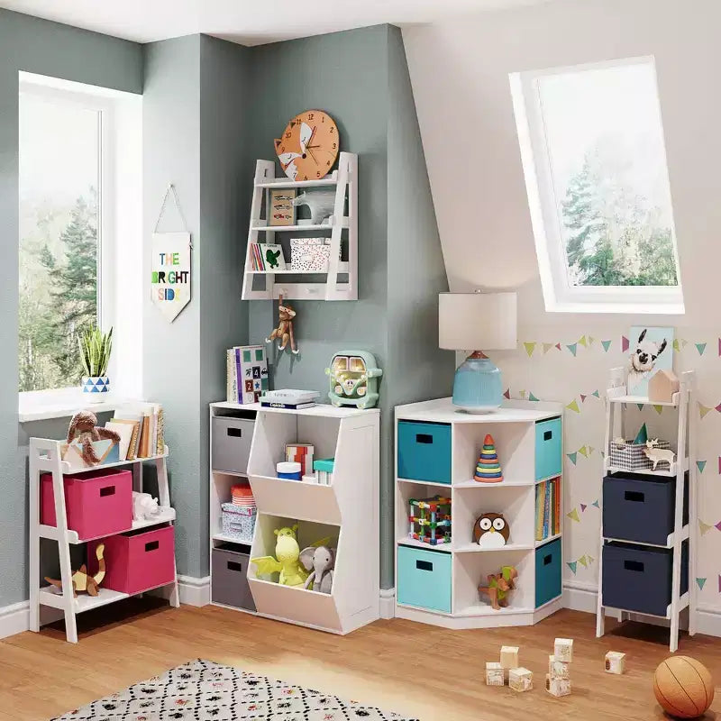 Armario RiverRidge Kids' Corner Playroom con 6 compartimentos de almacenamiento de juguetes y 3 estantes en ángulo