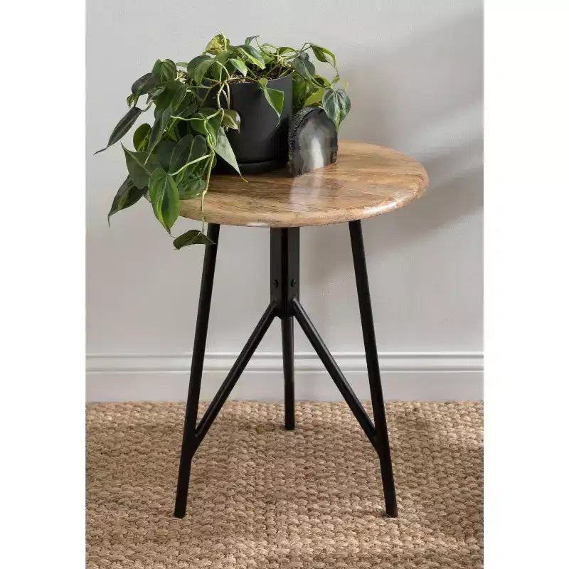 Mesa auxiliar redonda de madera Kate y Laurel Pallson, 18x18x22, Natural