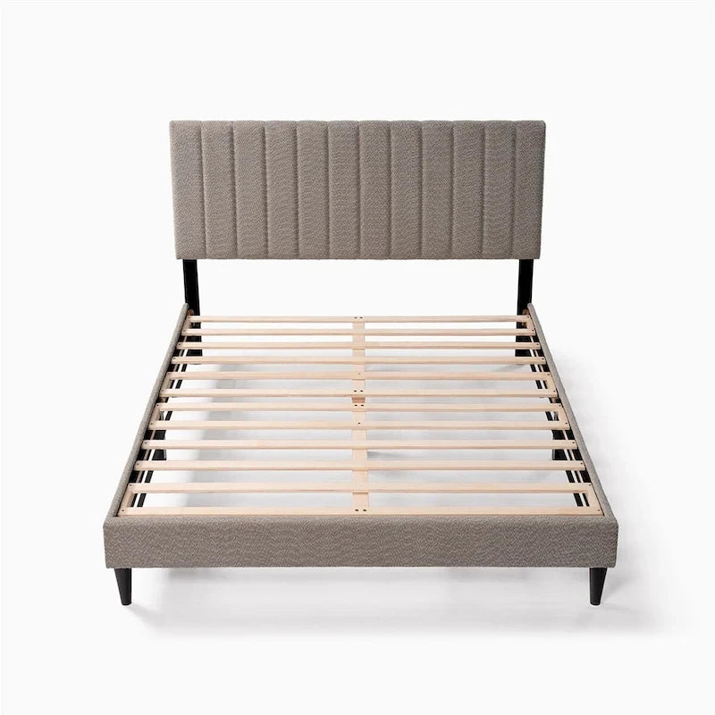Cama con plataforma tapizada tamaño queen con cabecera capitoné