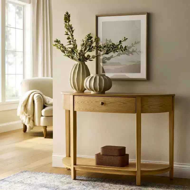 Mesa Consola Harriett de Madera Natural - Threshold diseñada con Studio McGee