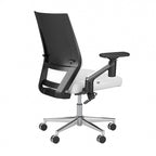 Sillón de oficina de piel sintética con respaldo medio, altura y reposabrazos ajustables